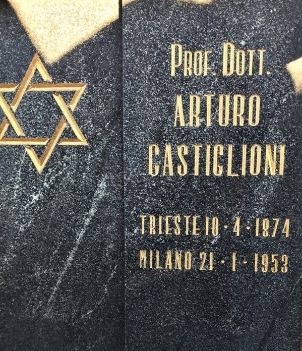 Arturo Castiglioni's tomb (1).jpg